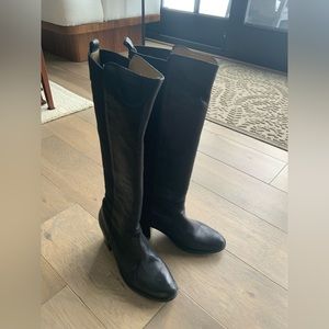 Frye women’s ~2.5 inch heeled black leather riding boot size 9